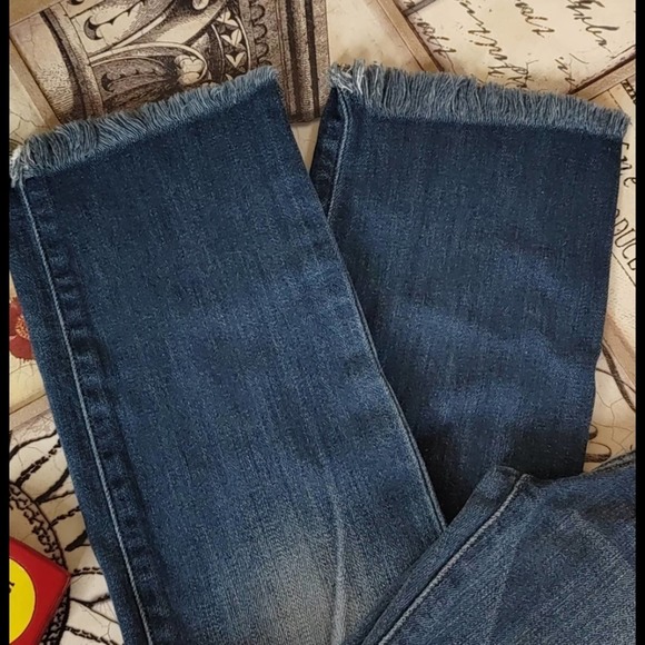 Rock & Republic High Waisted Dark Wash Jeans - Picture 8 of 8